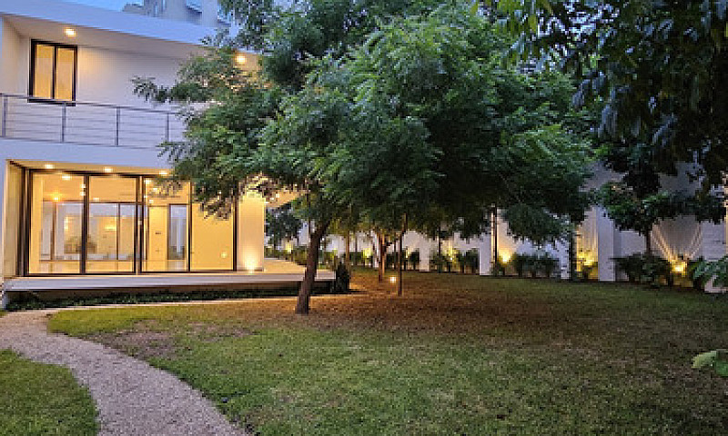 Residencia De Lujo E...