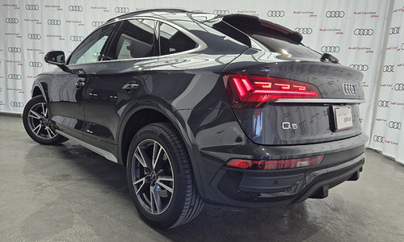 Audi  Q5  2024...