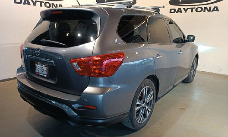 Nissan Pathfinder 20...
