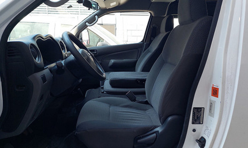 Nissan Urvan 2022...