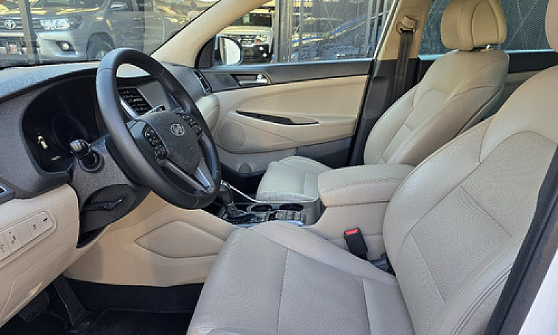 Hyundai  Tucson  201...