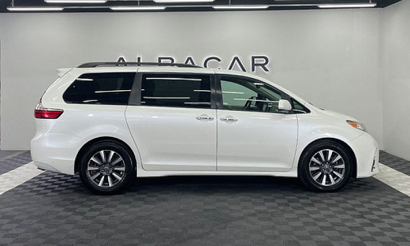 Toyota Sienna 2018...
