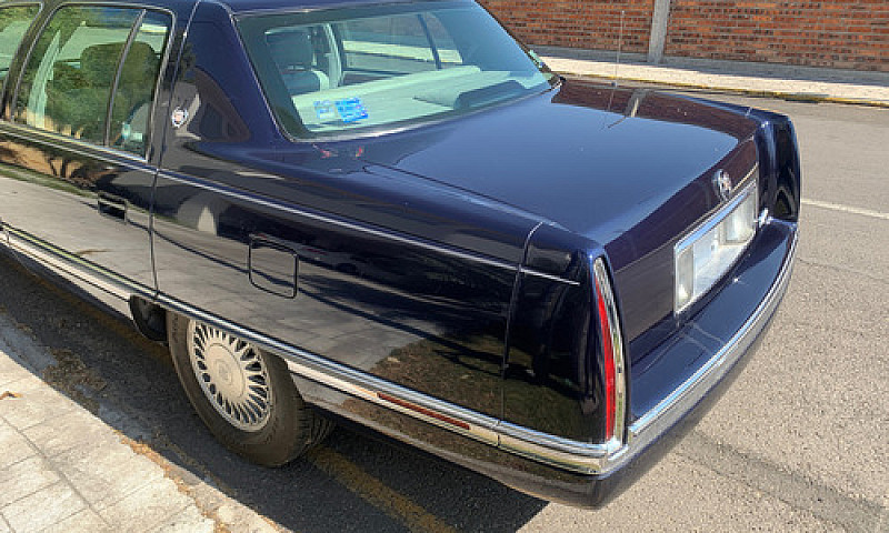 Cadillac Deville 4.6...