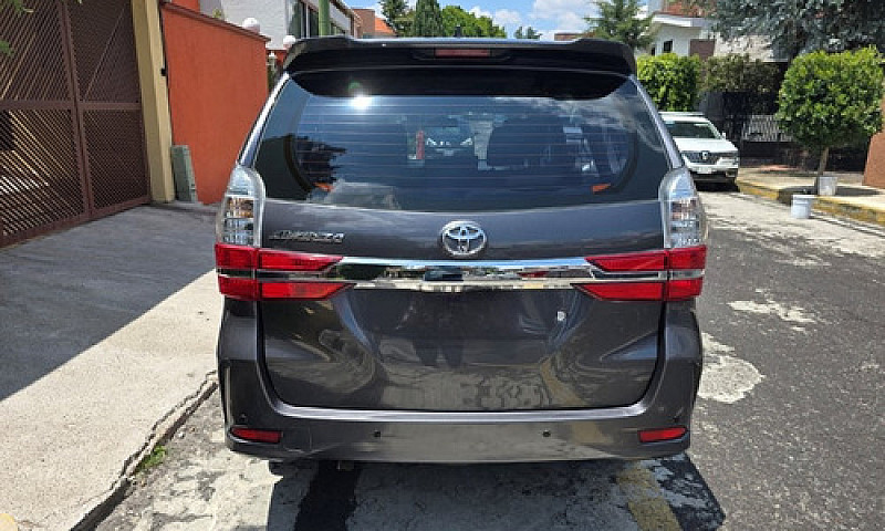 Toyota Avanza 1.5 Xl...