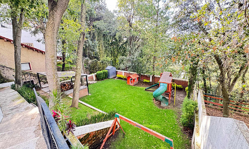Venta De Casa En Zon...