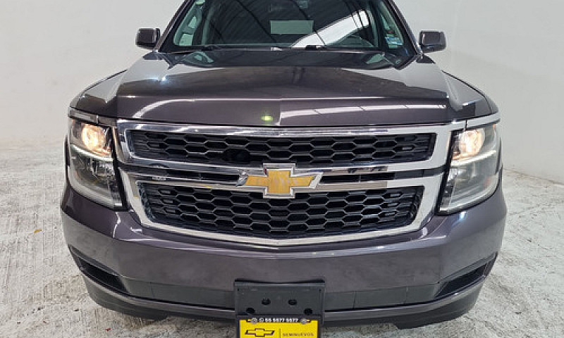 Chevrolet Suburban 2...
