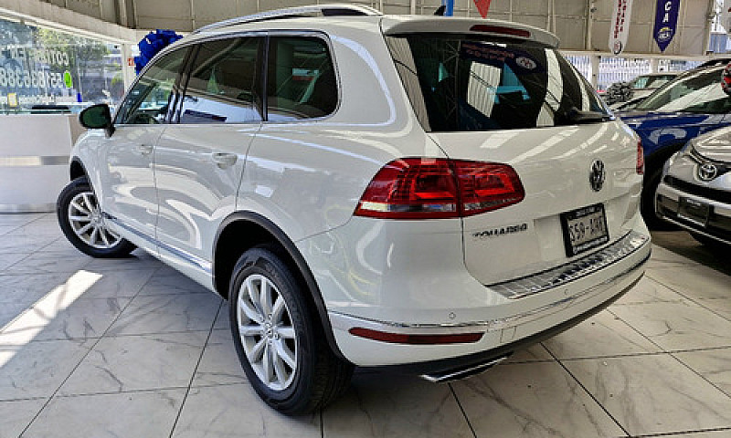 Volkswagen  Touareg ...