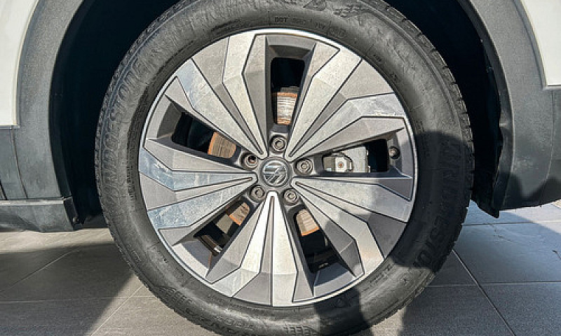 Volkswagen T-Cross 2...