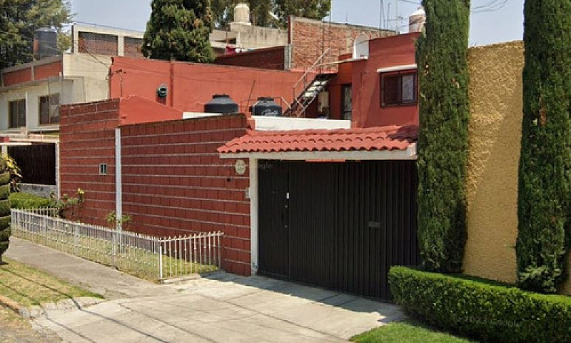 Enorme Casa Con Jard...