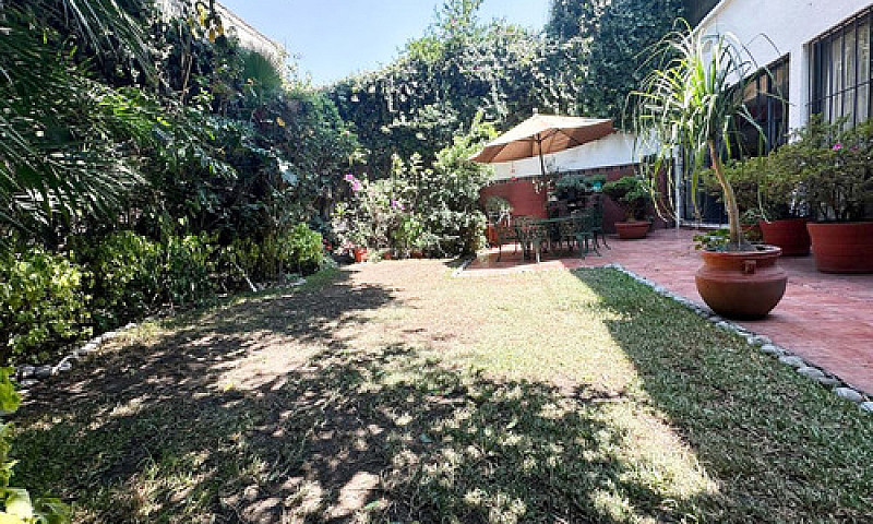 Casa En Venta En Lom...