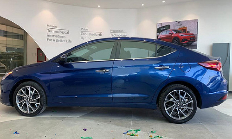 Hyundai Elantra 2019...