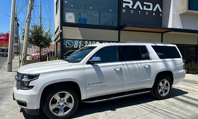 Chevrolet Suburban 2...