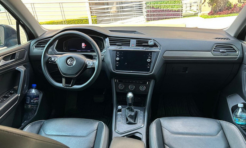 Volkswagen Tiguan 1....