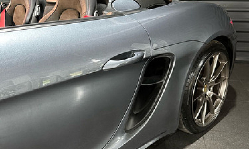 Porsche Boxster 2025...
