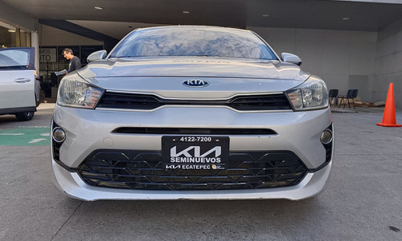 Kia Rio 2021...