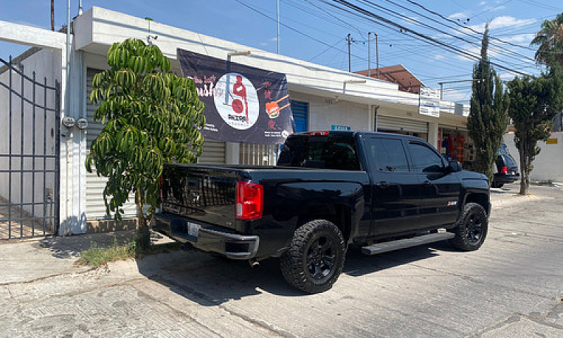 Chevrolet Cheyenne 6...