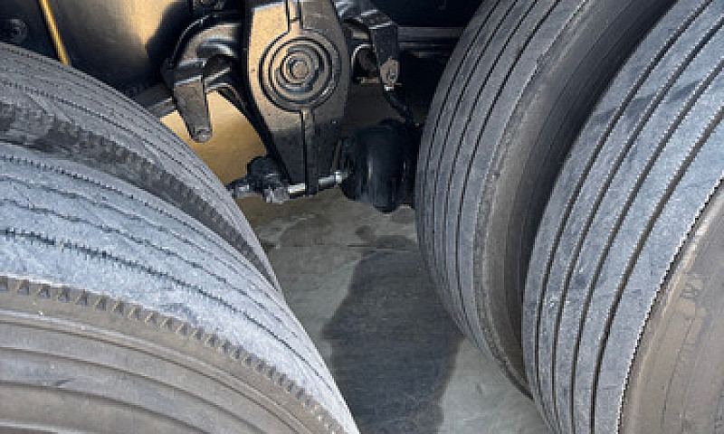 Freightliner M2 Tort...