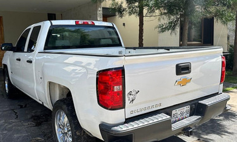 Chevrolet Silverado ...
