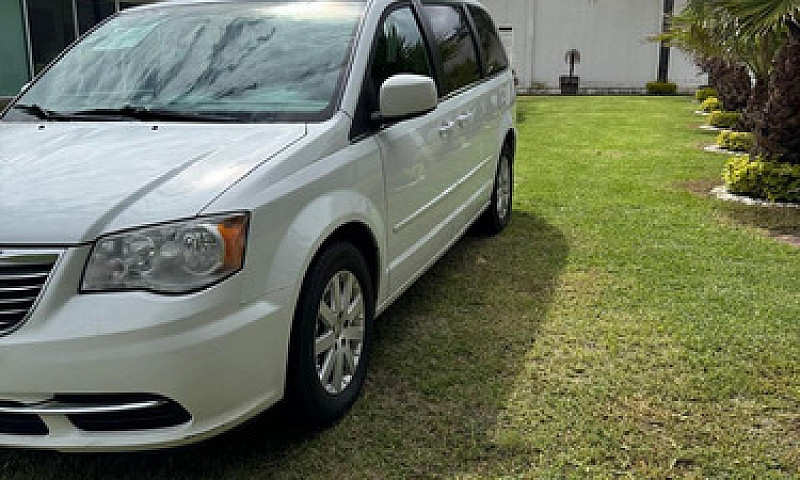 Chrysler Town & Coun...