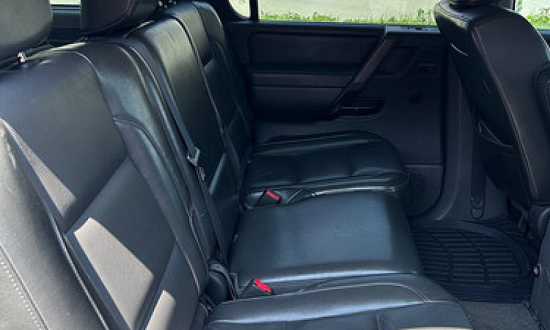 Nissan Armada 5.6 Se...