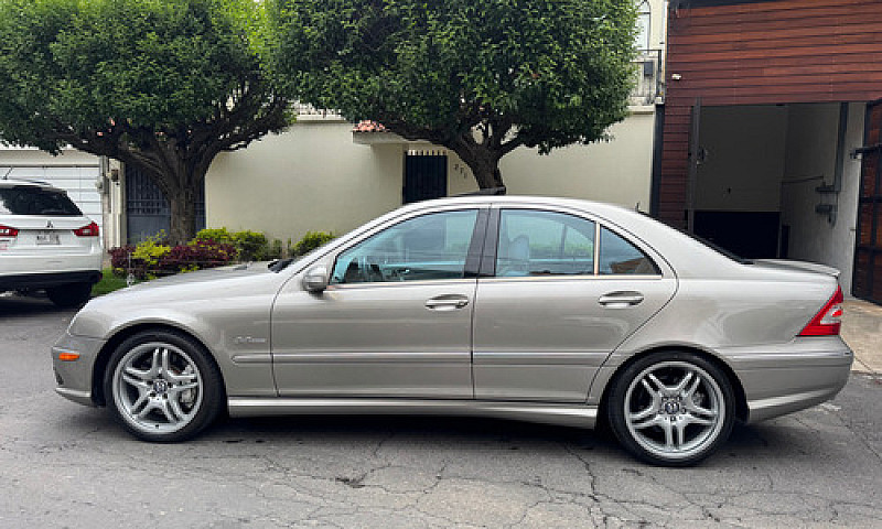 Mercedes-Benz Clase ...