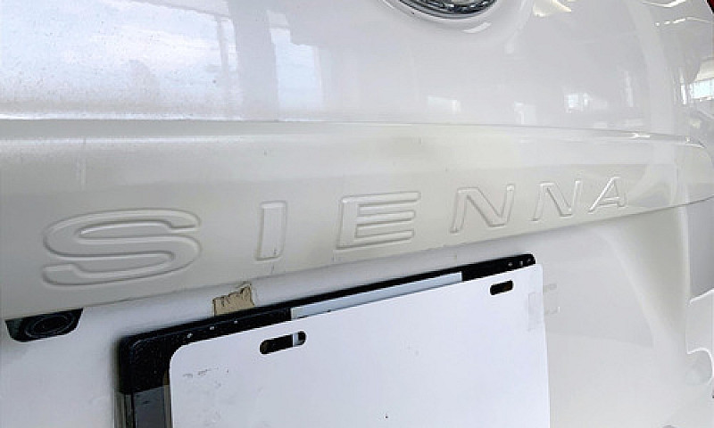 Toyota Sienna 2020...