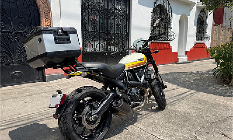 Ducati Scrambler 800...