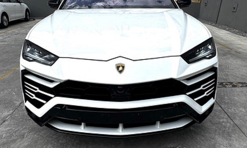 Lamborghini Urus 4.0...