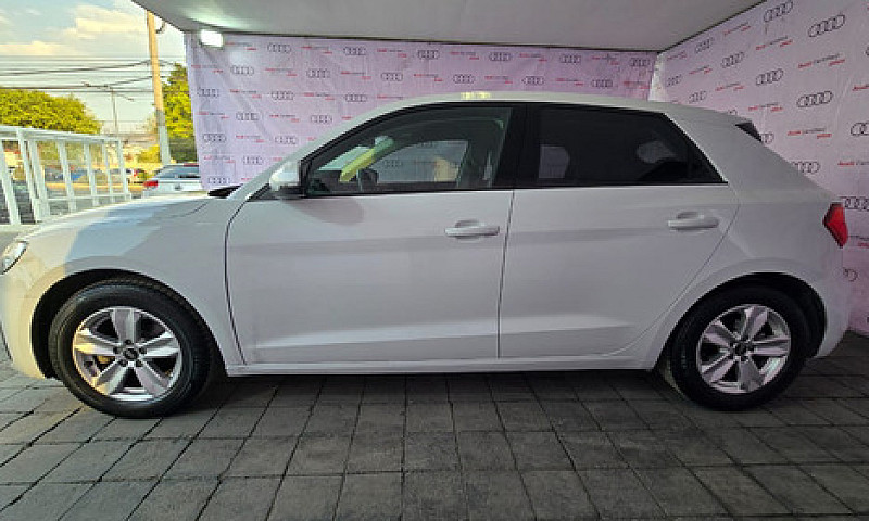 Audi A1 2023...