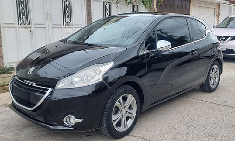 Peugeot 208 2014 Fel...