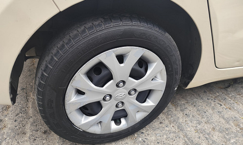 Hyundai Grand I10 1....