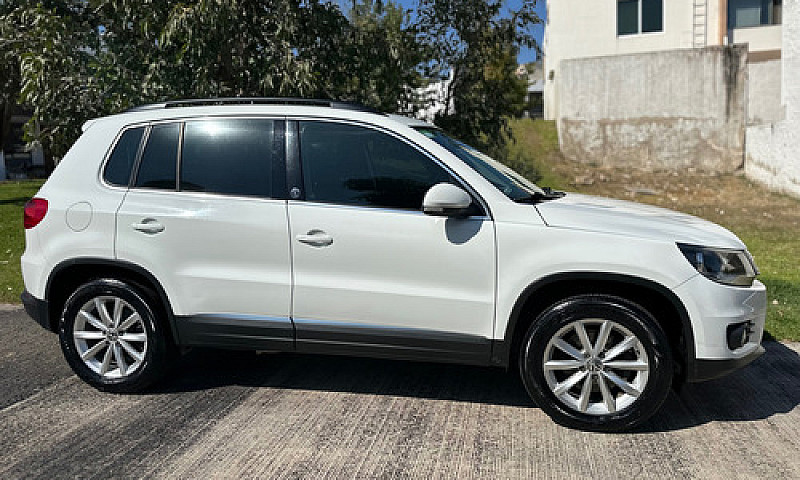 Volkswagen Tiguan 1....