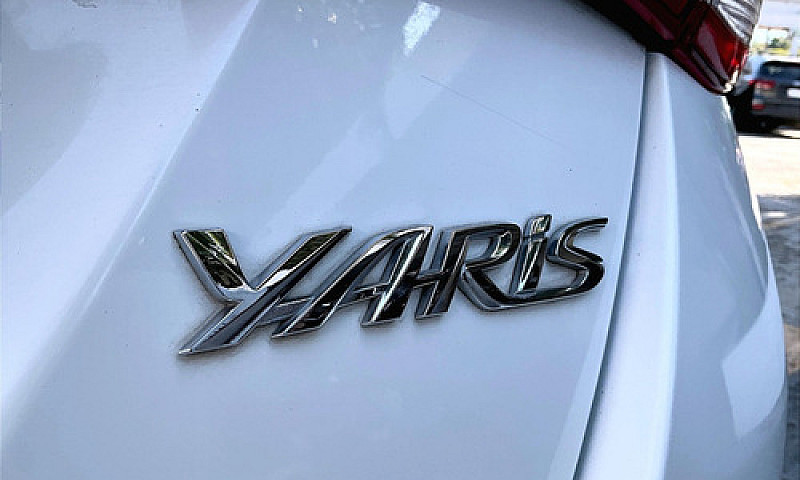 Toyota Yaris 2022...