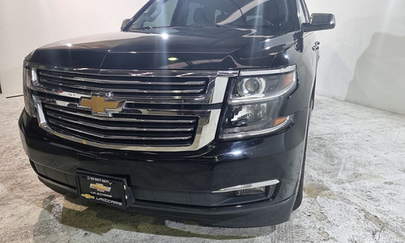 Chevrolet Suburban 2...