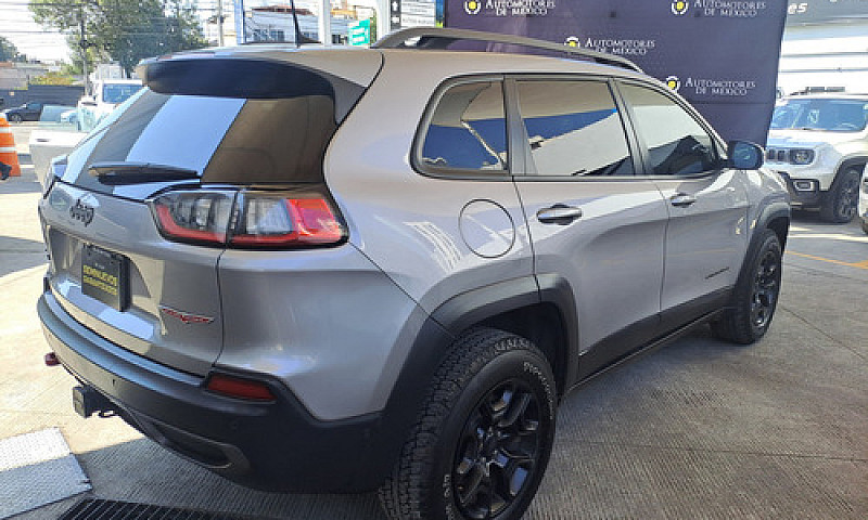 Jeep Cherokee 2020...