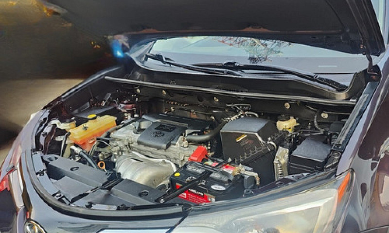 Toyota Rav4 2.5 Le A...