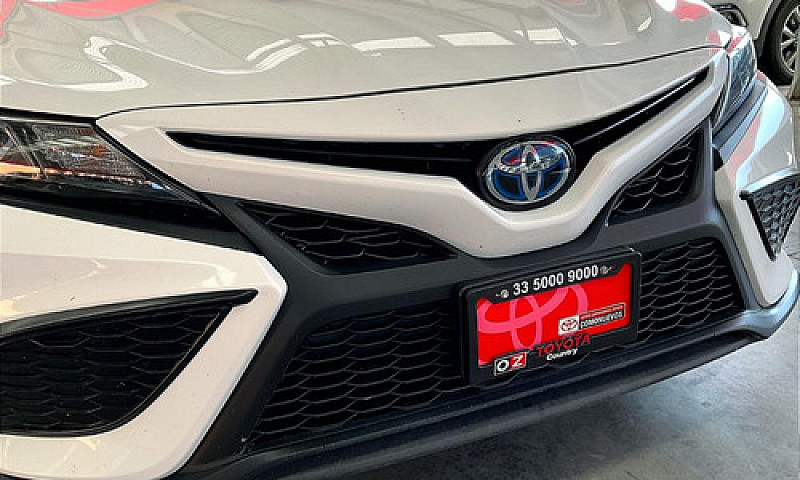 Toyota  Camry  2023...