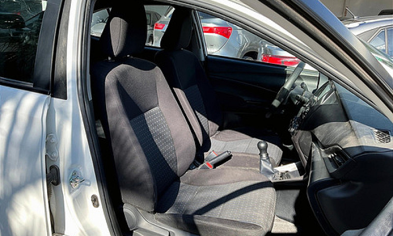 Toyota Yaris 2022...