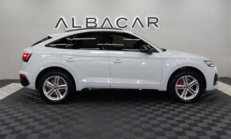 Audi Q5 2023...