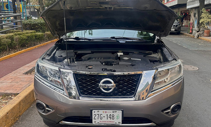 Nissan Pathfinder Hy...