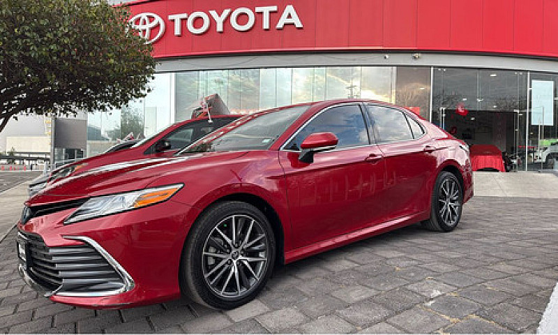 Toyota Camry 2023...