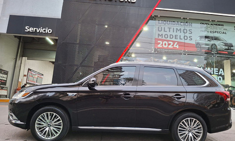 Mitsubishi Outlander...