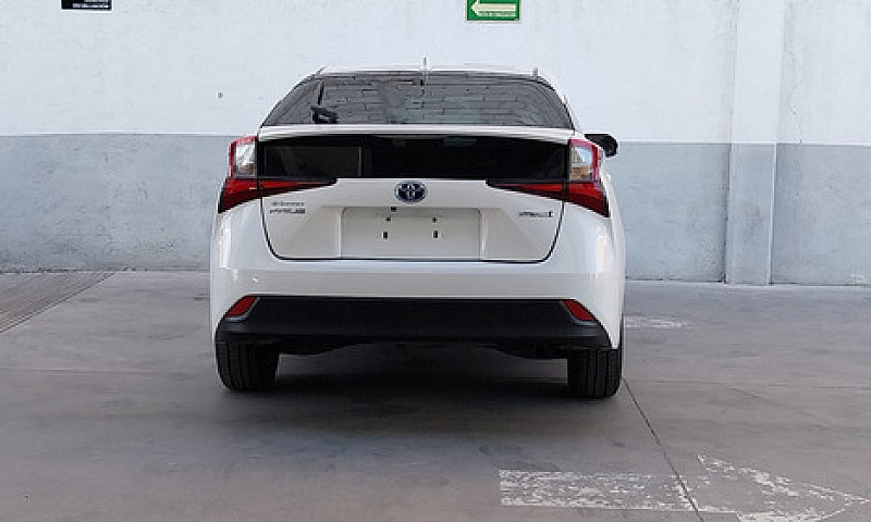 Toyota Prius 2019...