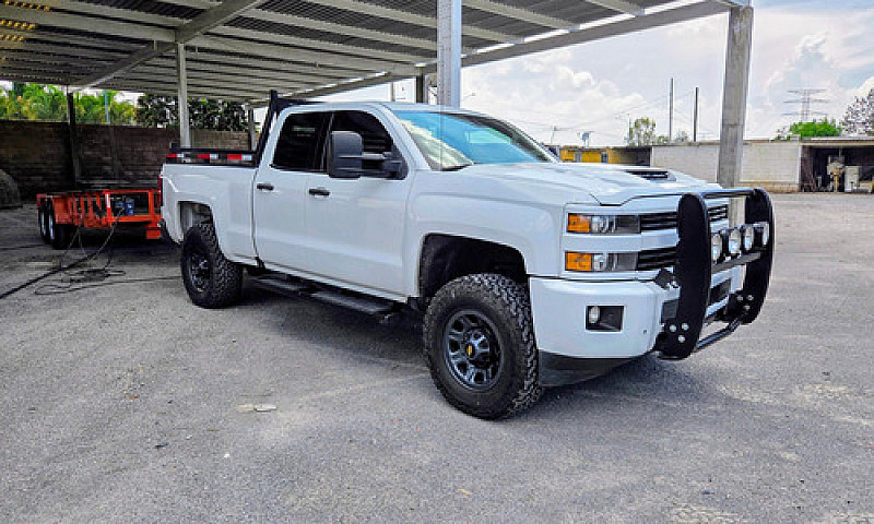 Chevrolet Silverado ...