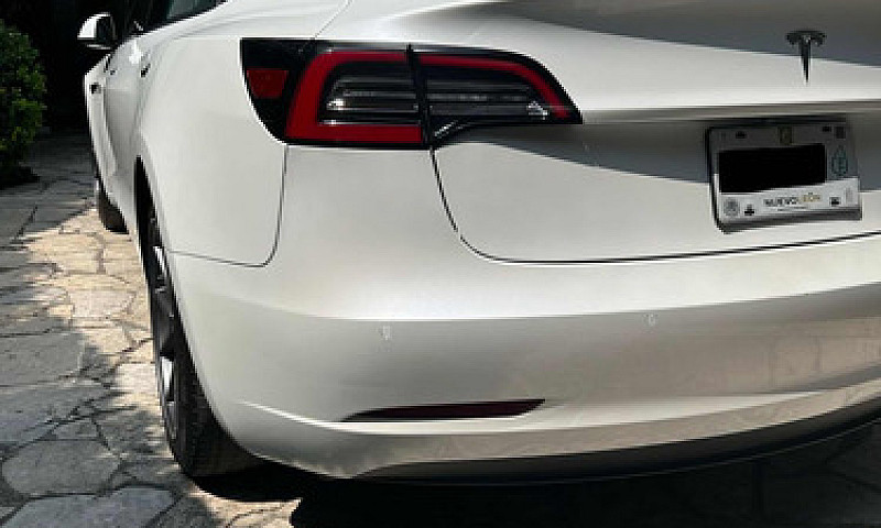 Tesla Model 3 2021 B...
