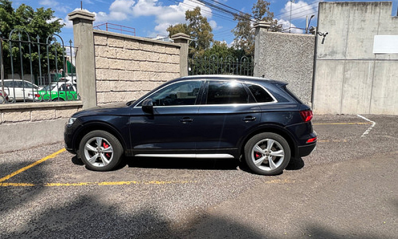 Audi Q5 2.0 L T Elit...