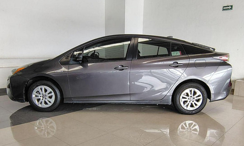 Toyota Prius 1.8 Bas...