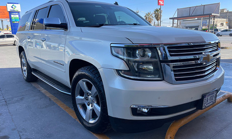 Chevrolet Suburban 5...