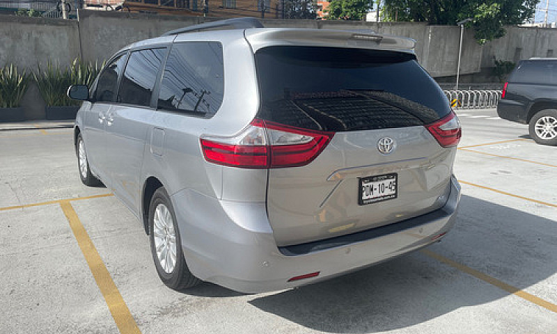 Toyota Sienna 3.5 Xl...