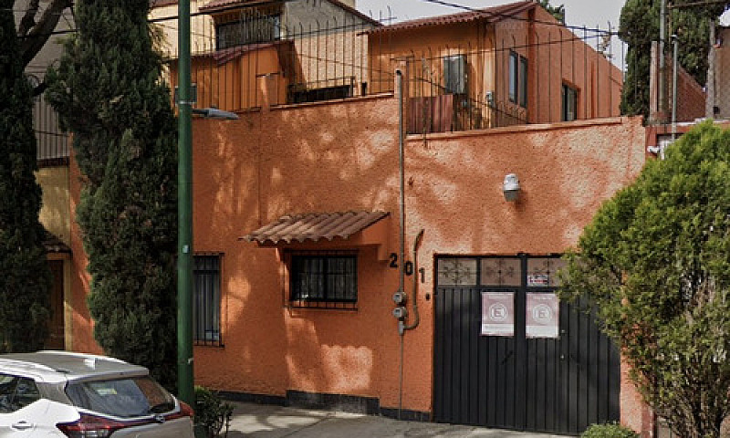 Casa En Venta     Re...